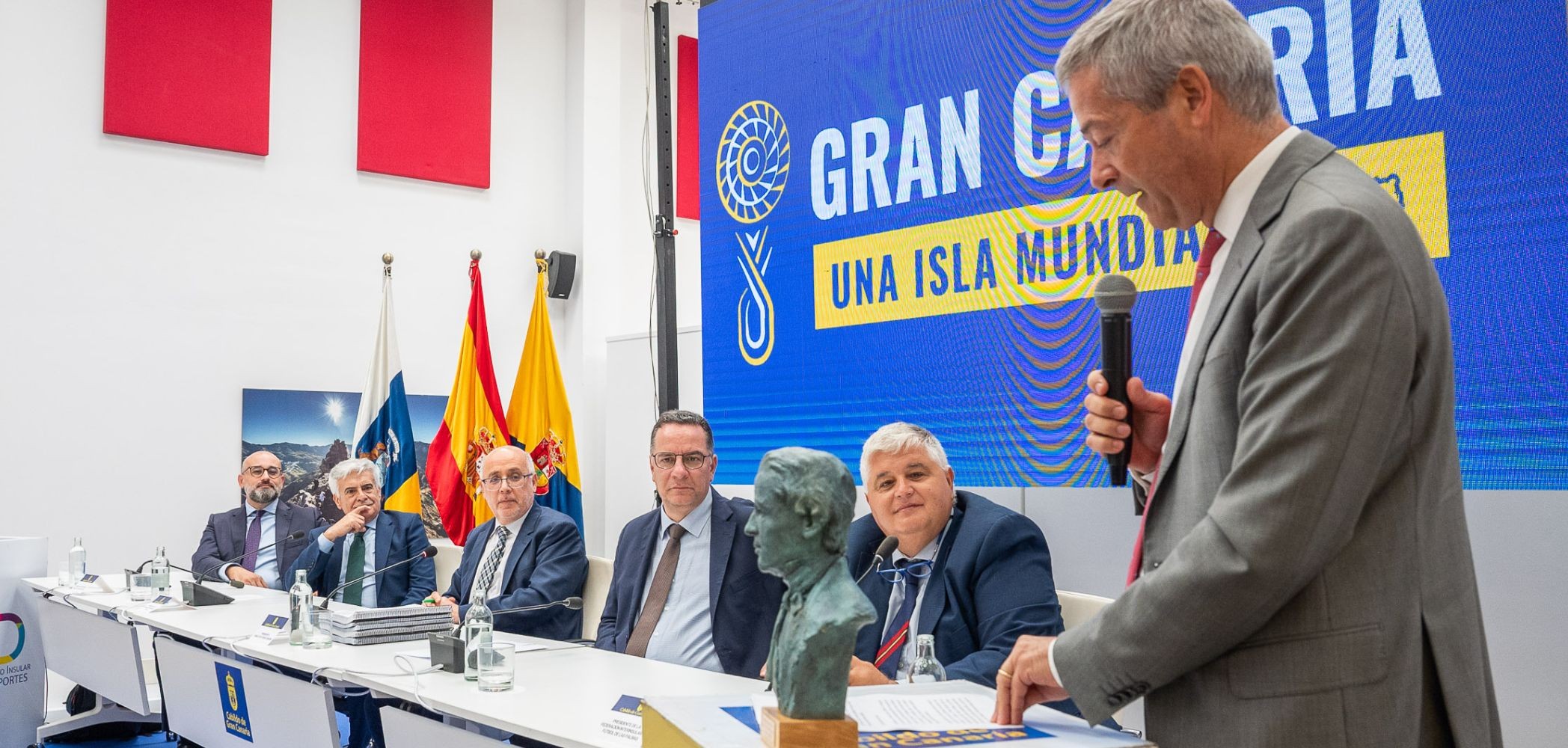 El busto de Bravo Murillo para defender la candidatura insular como sede del Mundial 