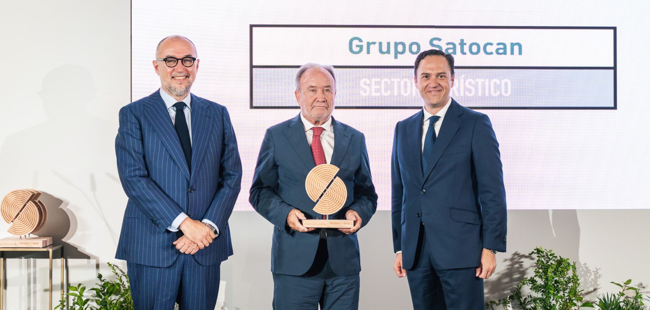 Satocan recibe el premio Forbes Credit Suisse Sustainabality de Turismo